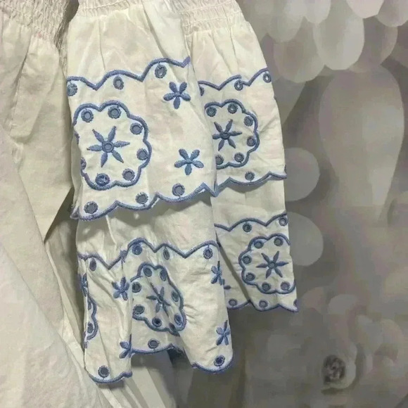 Beach Lunch Lounge Women’s Off Shoulder White Blouse - Picture 7 of 8